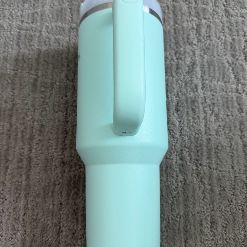 Stanley Mint Green 40oz Quencher - Picture 2 of 7